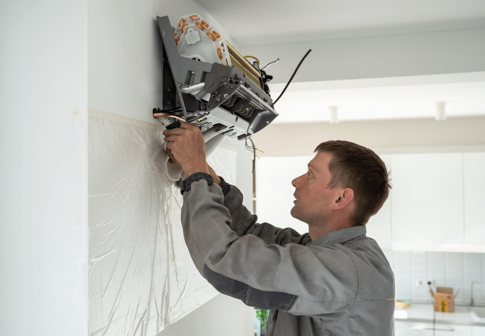 Hotel AC maintenance in historic Bur Dubai area