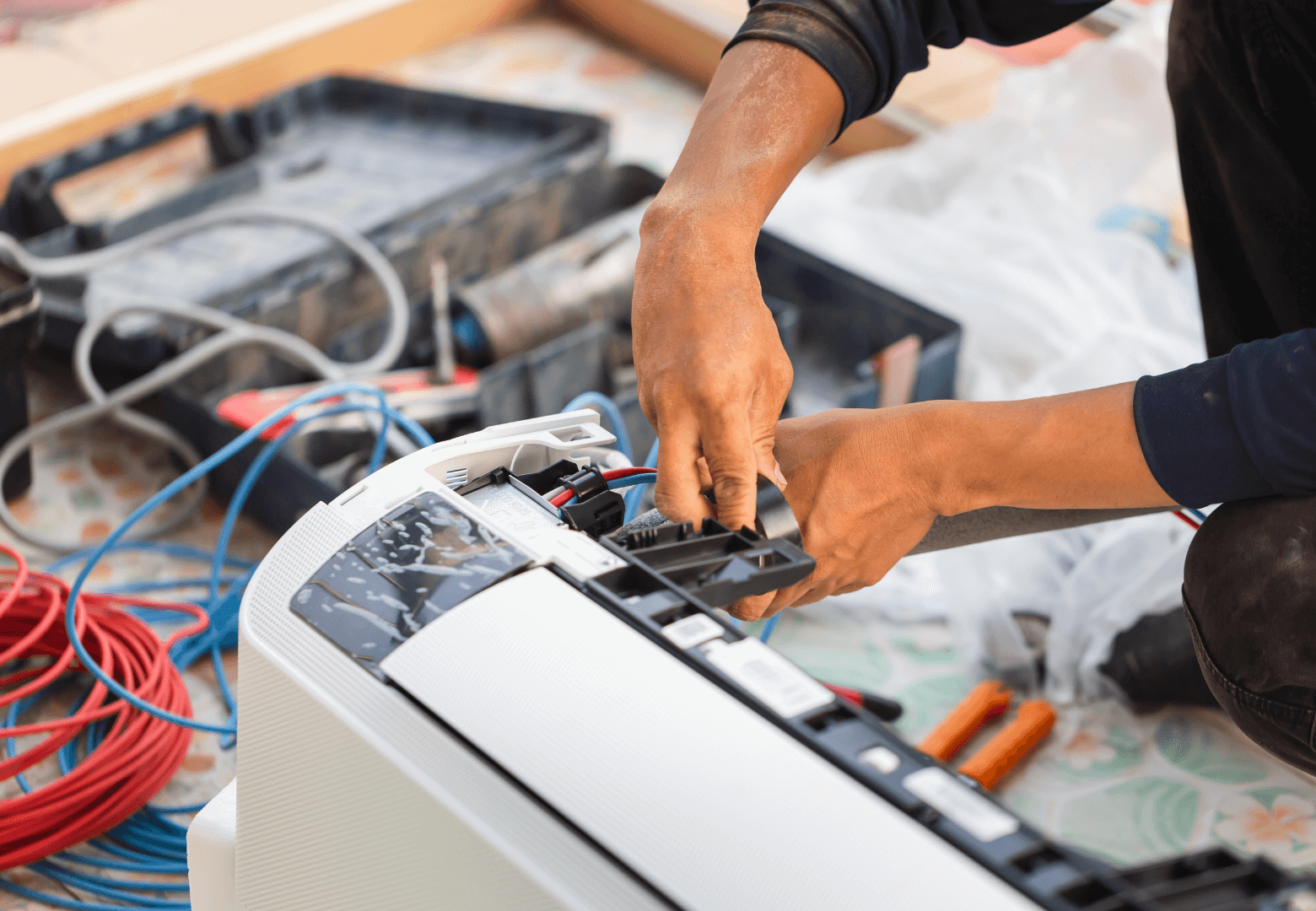 AC installation service in Downtown Dubai apartment near Burj Khalifa